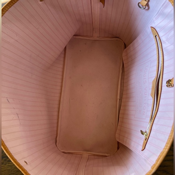 Louis Vuitton Neverfull MM - Picture 10 of 14